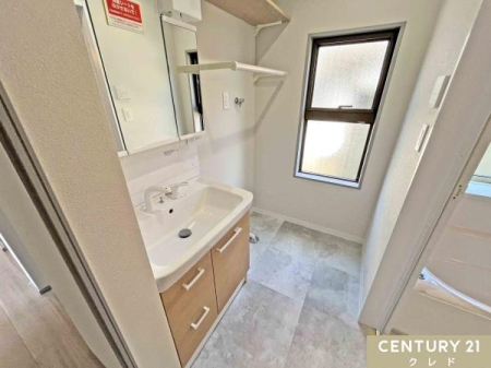 ���ʑ�E���ʏ� �Z�������̐g�x�x�ɕ֗��ȎO�ʋ����ϑ�B�����⑫���̈����o���Ȃǎ��[�X�y�[�X���[�����Ă���A�����ނ���������Еt���܂��B