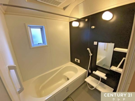 ���� ���q�l�ƈꏏ�ł���Ƃ��1�؃^�C�v�̃o�X���[���B1���̔�������Ă����o�X�^�C����L�Ӌ`�ɁB��l�̕����������Ɠ����ł��܂��B