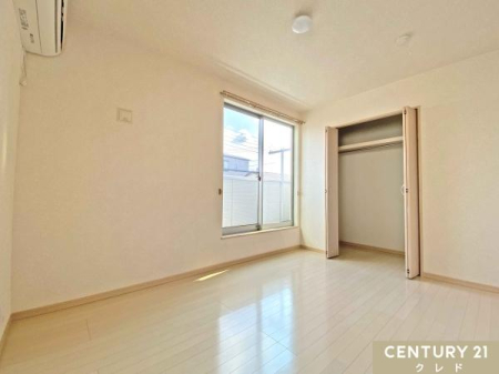 �q������ �y�m��6���z
������o���R�j�[�ɖʂ����m��6���B�׋�����{�I�Ȃǂ�u���Ă���Ƃ肠��X�y�[�X���m�ۂł��A�q�ǂ������ɂ��������߁B�����ɍ��킹�Ďg���₷���A���邭���K�ȗm���ł��B