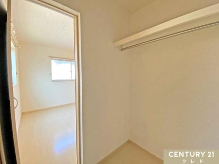 ���[ �V�[�Y�����̃A�E�^�[���珬���ނ܂ŁA�ߗނ������Ղ���[�ł���A�m���D���ɂ���������e�ʂ̃E�H�[�N�C���N���[�[�b�g�B�����̂��m���I�т��y���݂ɂȂ肻���ł��ˁB