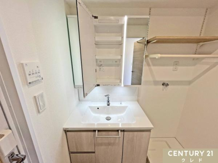 ���ʑ�E���ʏ� �Z�������̐g�x�x�ɕ֗��ȎO�ʋ����ϑ�B�����⑫���̈����o���Ȃǎ��[�X�y�[�X���[�����Ă���A�����ނ���������Еt���܂��B