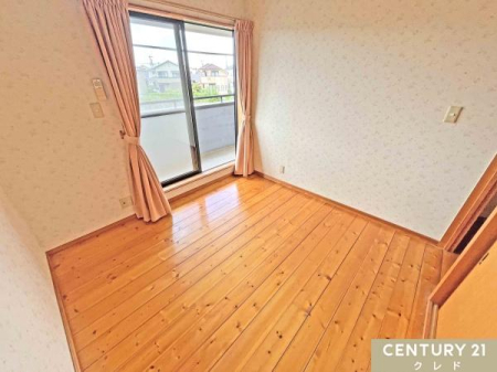 �m�� �y�m��4.5���z
�q�ǂ������⏑�ցA��̃��[�N�X�y�[�X�ȂǁA�g������̗ǂ�4.5���̗m���B�o���R�j�[�֒��ڏo����ł���J���I�ȋ�Ԃł��B