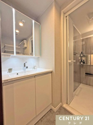 ���ʑ�E���ʏ� �Z�������̐g�x�x�ɕ֗��ȎO�ʋ����ϑ�B�����⑫���̈����o���Ȃǎ��[�X�y�[�X���[�����Ă���A�����ނ���������Еt���܂��B