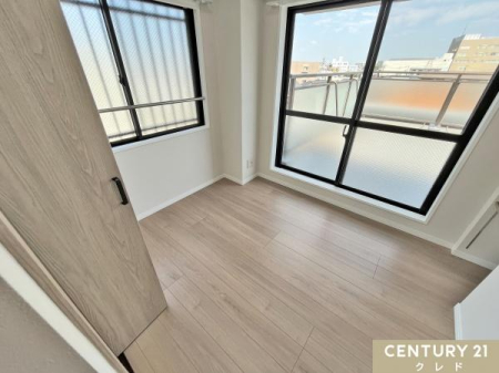�Q�� �y�m��4.3���z
�X�}�[�g�Ȏ����͑��l�ȗp�r�ɏ_��ɑΉ��ł���_�����́B
�o���R�j�[�̊J�����Ɨz���̍������ނ������͐Q���Ƃ��Ă��S�n�悭�ڊo�߂�ꂻ���ł��ˁB