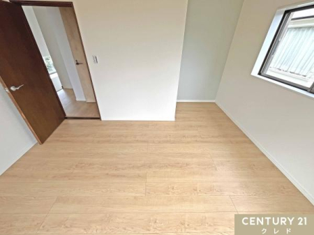 �m�� �y2�K�@�m��6���쑤�z
���[�X�y�[�X�t���ŕ׋������x�b�h�������Ȃ��z�u�ł���g������̗ǂ���ԁB
�q�ǂ������ɂ��������߂ł��B