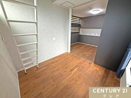 �m�� �y�m��4.5���z
�m��7.5���ɗאڂ����������͔����J���Ă��L���Z��ԂƂ��Ă����g�����������܂��B
�쐼�o���R�j�[�ɖʂ������邢��ԁB