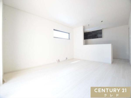 ���r���O �yLDK15���z
�Ƌ��u���Ă���Ƃ����������L���B
���D���ȃC���e���A�Ɉ͂܂ꂽ�Z��ԂŖ�����Ȃ���Ƒ��Ƃ̎��Ԃ���ނ��Ƃ��ł��܂��B