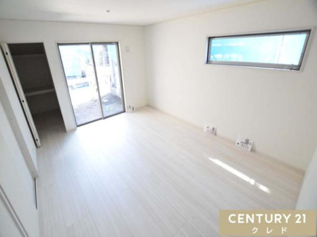 ���r���O �yLDK15���z
��؂ȉƑ����W�܂邩�炱��������肽���ꏊ�B
�y�����H���Ɖ�b���n�܂�ꏊ���؂ɂ����f�G�ȏꏊ�ƂȂ��Ă��܂��B