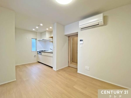 ���r���O �y�_�C�j���O�L�b�`��7.9���z
�����肠��ؖڒ��̏��Ɣ�����Ƃ������邭�����������ԁB�������ɏW�����₷���Ǖt���L�b�`�����̗p���A�����t���ł��ł��S�n�悢�����ʂ�܂��B