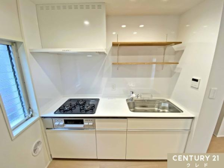 �L�b�`�� �Ǖt���L�b�`���͑��t���Ŗ��邭�A���R�̌����������ސS�n�悢��ԁB���[������Ă��邽�߁A��������H��ނ���������Еt���A���K�ɗ������y���߂܂��B