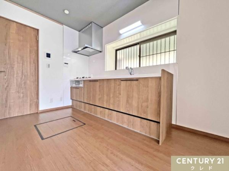 �L�b�`�� �傫�ȑ����玩�R�����������ޖ��邢�L�b�`���B�������̊��C�����₷���A�����̓�����������ɂ������K�ȋ�Ԃł��B
