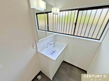 ���ʑ�E���ʏ� �Z�������̐g�x�x�ɕ֗��ȎO�ʋ����ϑ�B�����⑫���̈����o���Ȃǎ��[�X�y�[�X���[�����Ă���A�����ނ���������Еt���܂��B