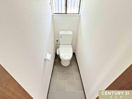 �g�C�� �����玩�R��������A���邭�u�₩�Ȉ�ۂ̃g�C���ł��B�������֍��t���Ŗ������K�B�����������₷���A�����ȏ�Ԃ�ۂ��₷���̂����͂ł��B