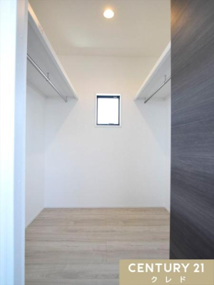 [ yEH[NCN[[bgz
1K83K82WIC݂܂B
AE^[₨Cɓ̗mA܂ł[łLAyޕɂ҂łB