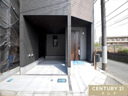 ԏ ~nɂ̓rgCK[WtBJ̓łGꂸɎԂ̏~肪łAו̏oX[YłB؂ȂԂJ炵AhƖʂłSI